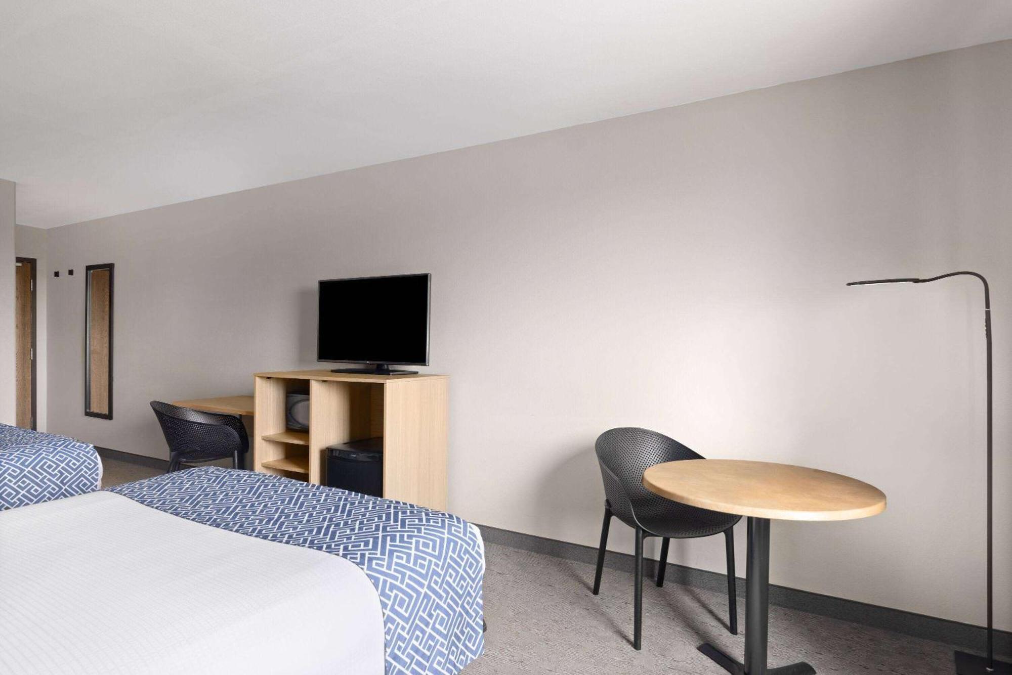 Super 8 by Wyndham St-Jerome Hotel Saint-Jerome Eksteriør billede